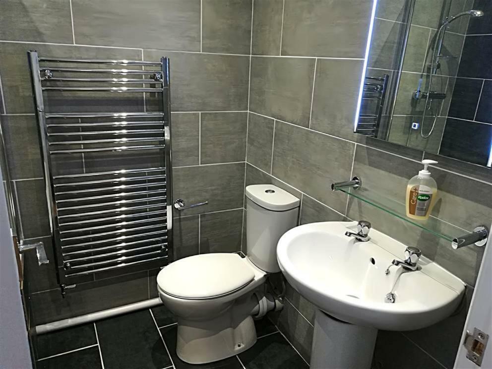 2 Bedroom Modern Apartment, Uplands, Swansea Bagian luar foto