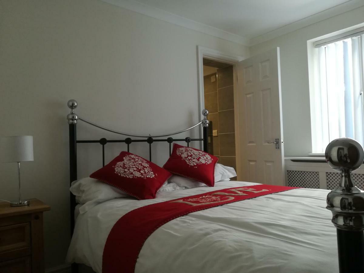 2 Bedroom Modern Apartment, Uplands, Swansea Bagian luar foto